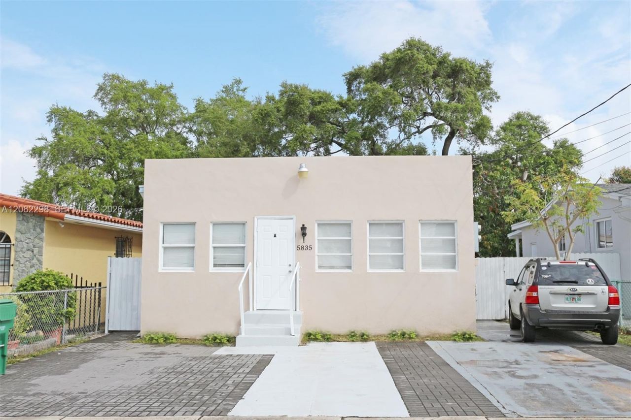 5835 SW 4th St, Unit A, Miami, FL 33144 Photo