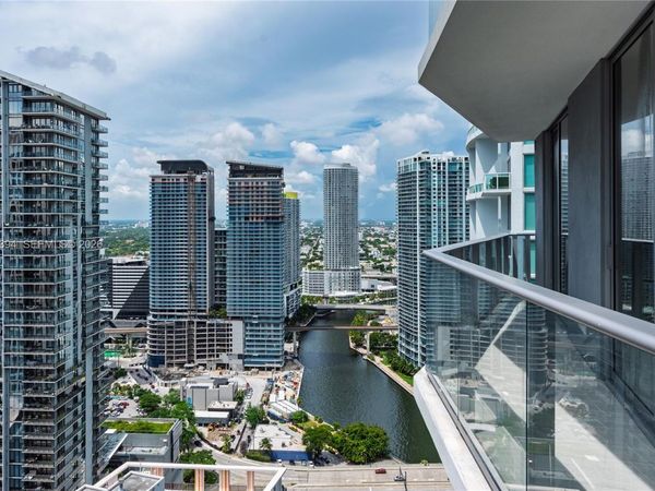 77 SE 5th Street, Unit 3908, Miami, FL 33131