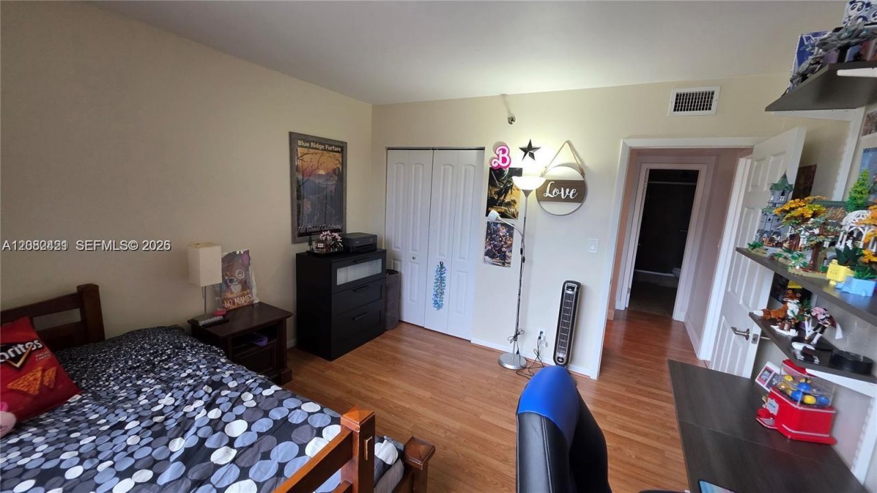 901 Hillcrest Dr, Unit 215, Hollywood, FL 33021 Photo