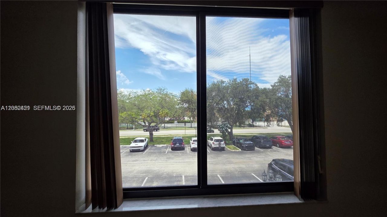 901 Hillcrest Dr, Unit 215, Hollywood, FL 33021 Photo