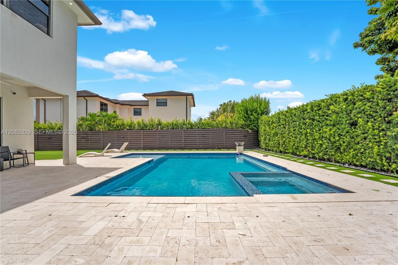 8981 NW 161st Ter , Miami Lakes, FL 33018 Photo