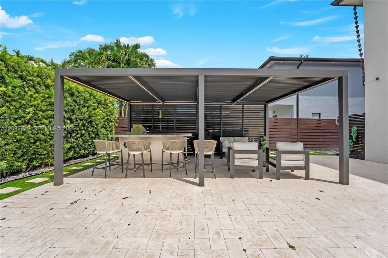 8981 NW 161st Ter , Miami Lakes, FL 33018 Photo