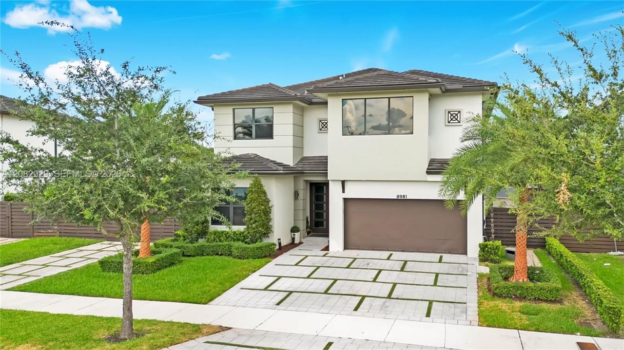 8981 NW 161st Ter , Miami Lakes, FL 33018 Photo
