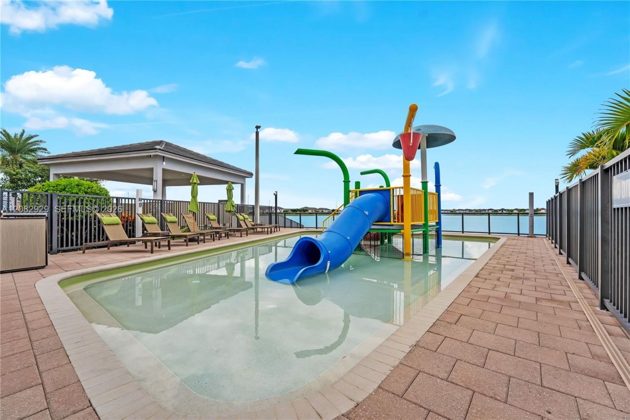 8981 NW 161st Ter , Miami Lakes, FL 33018 Photo