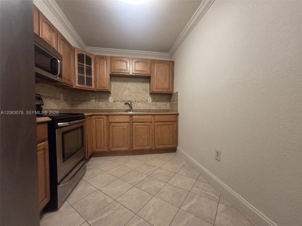 7300 NW 17th St, Unit 319, Plantation, FL 33313