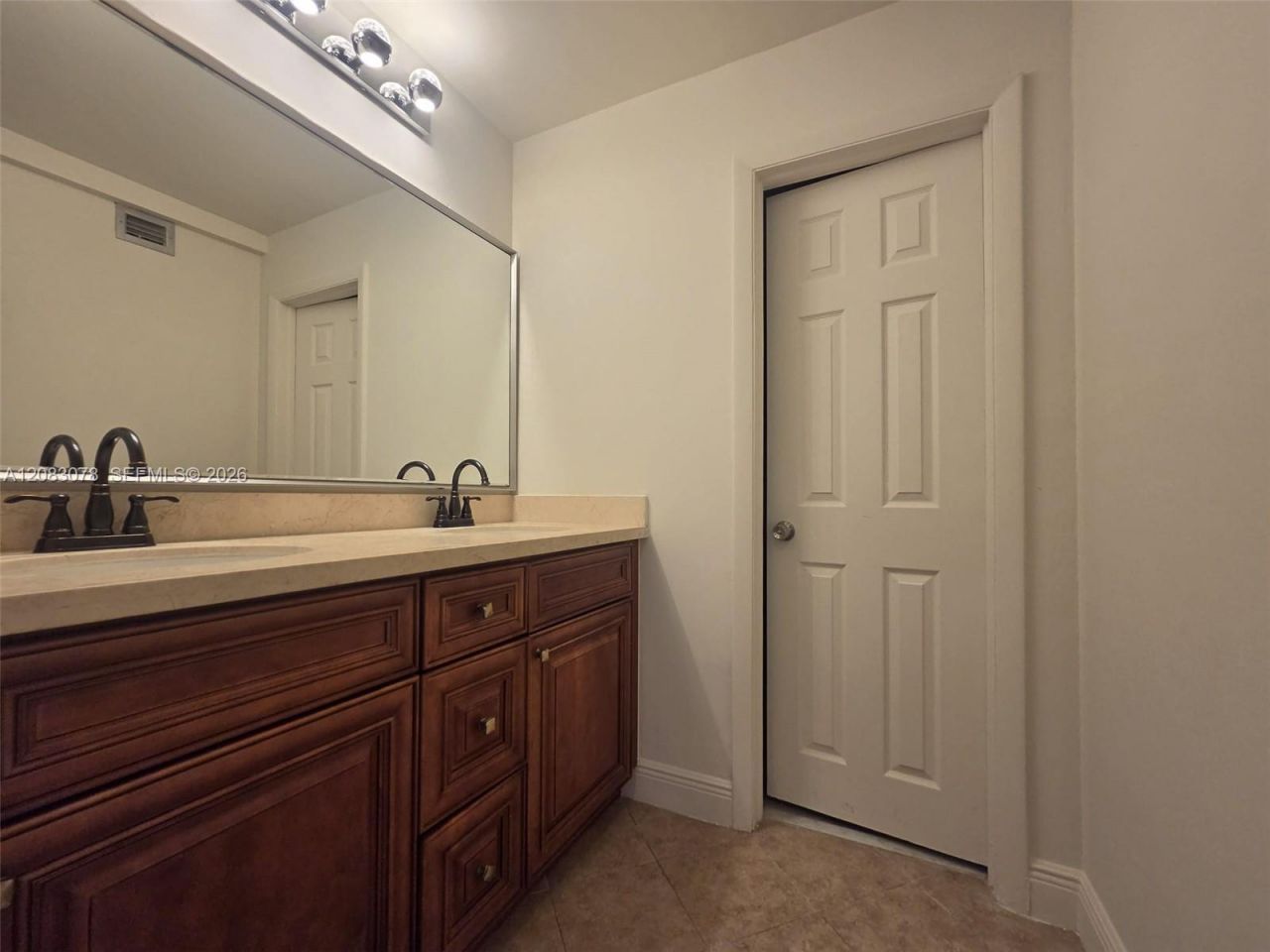7300 NW 17th St, Unit 319, Plantation, FL 33313 Photo