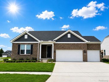 20852 Brickway Drive , Macomb Township, Mi 48044