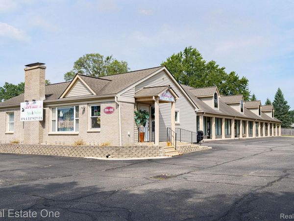 4564-4568 W Walton Boulevard , Waterford Township, Mi 48329