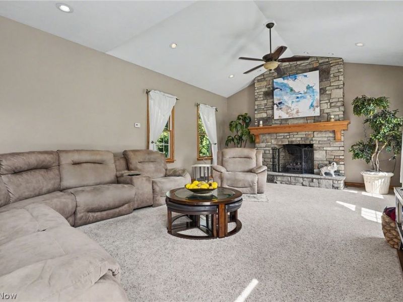 2101 Pearce Circle, Salem, OH 44460 Photo 13