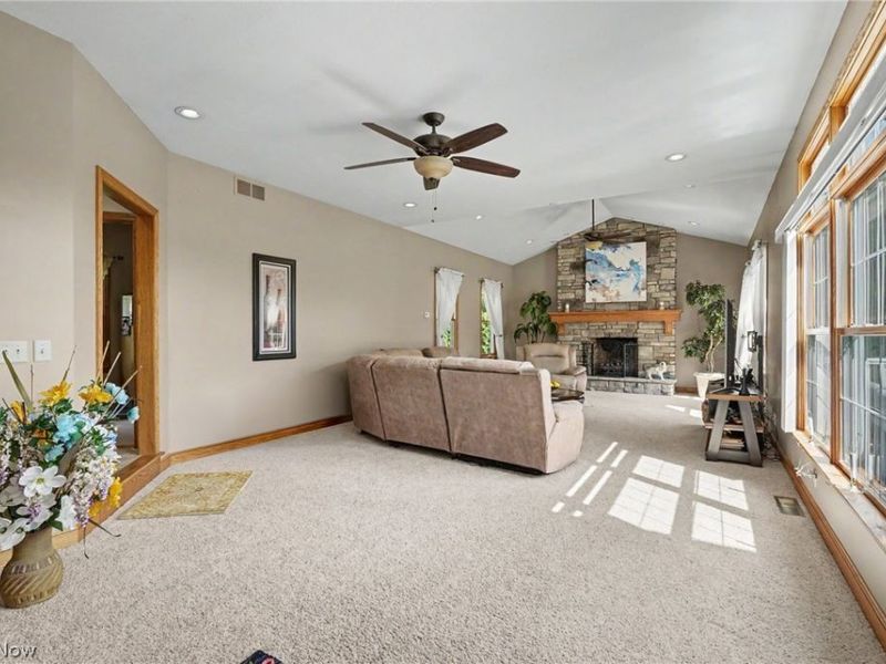 2101 Pearce Circle, Salem, OH 44460 Photo 16