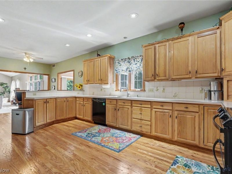 2101 Pearce Circle, Salem, OH 44460 Photo 5