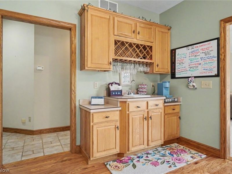 2101 Pearce Circle, Salem, OH 44460 Photo 8