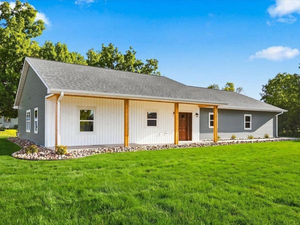 211 Sixth Avenue, Clear Lake, WI 54005