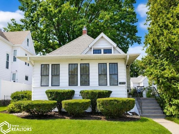 1819 Orchard Street, Burlington, IA 52601