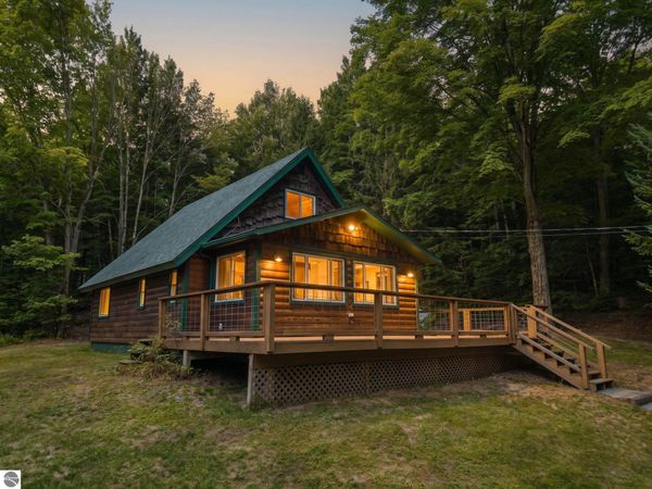 4682 Valley Road, Bellaire, MI 49615