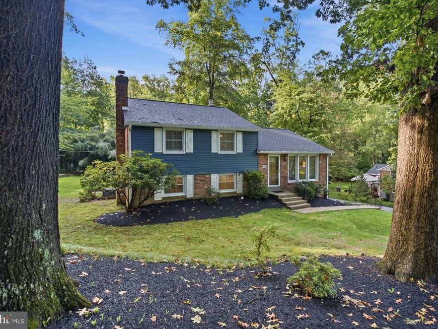 687 Brookwood Road , Wayne, PA 19087 Main Photo