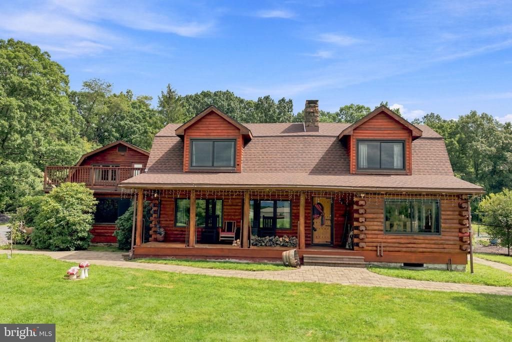 435 SUNSET DRIVE , BANGOR, PA 18013