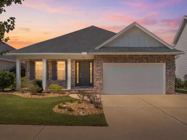 109 Raiders Trail, Valparaiso, FL 32580
