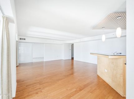 255 N Sierra Street, Unit #1811, Reno, NV 89501 Photo