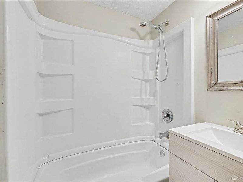 5753 Pennywell Drive, Huber Heights, OH 45424 Photo 14