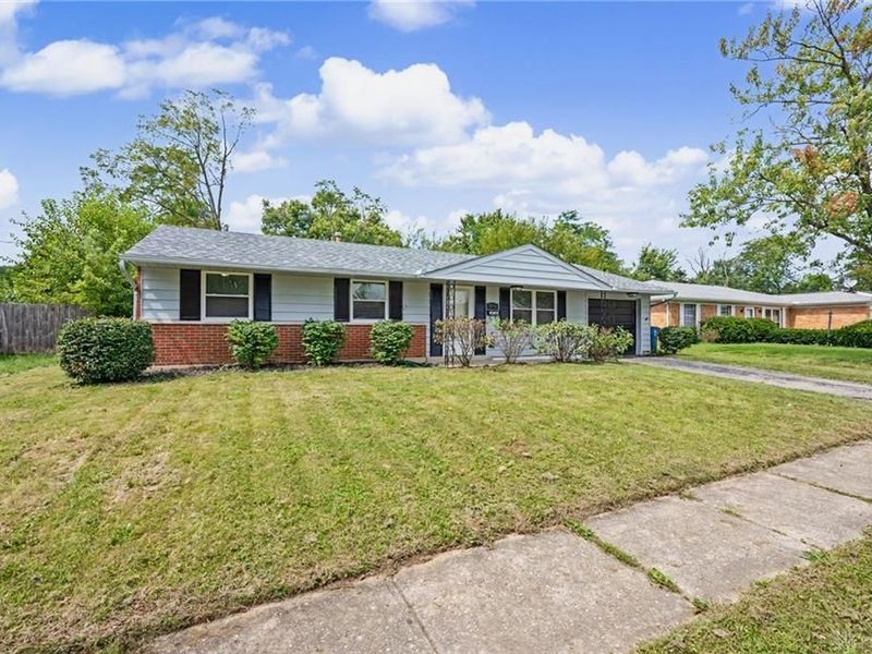5753 Pennywell Drive, Huber Heights, OH 45424 Photo 2