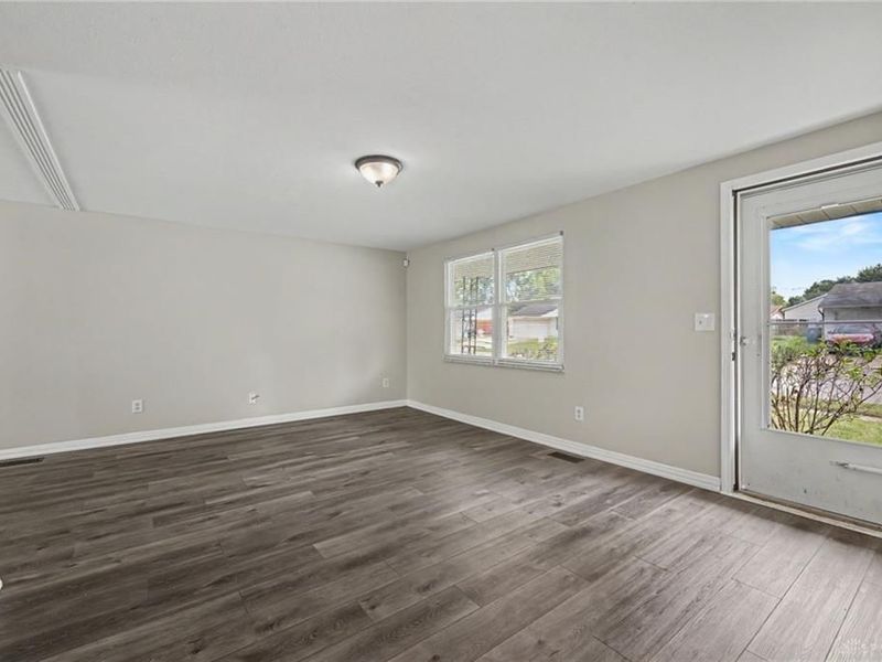 5753 Pennywell Drive, Huber Heights, OH 45424 Photo 4