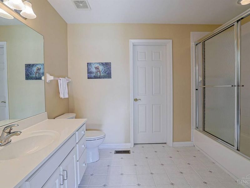 5504 Enterprise Drive, Miami Township, OH 45150 Photo 40