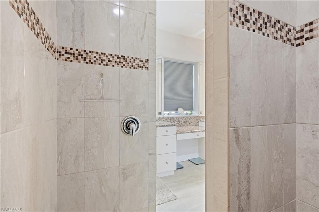 4507 Lake Heather Cir, Saint James City, FL 33956 Photo