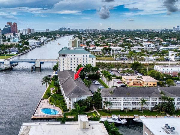 2895 NE 32nd St, Unit 205, Fort Lauderdale, FL 33306
