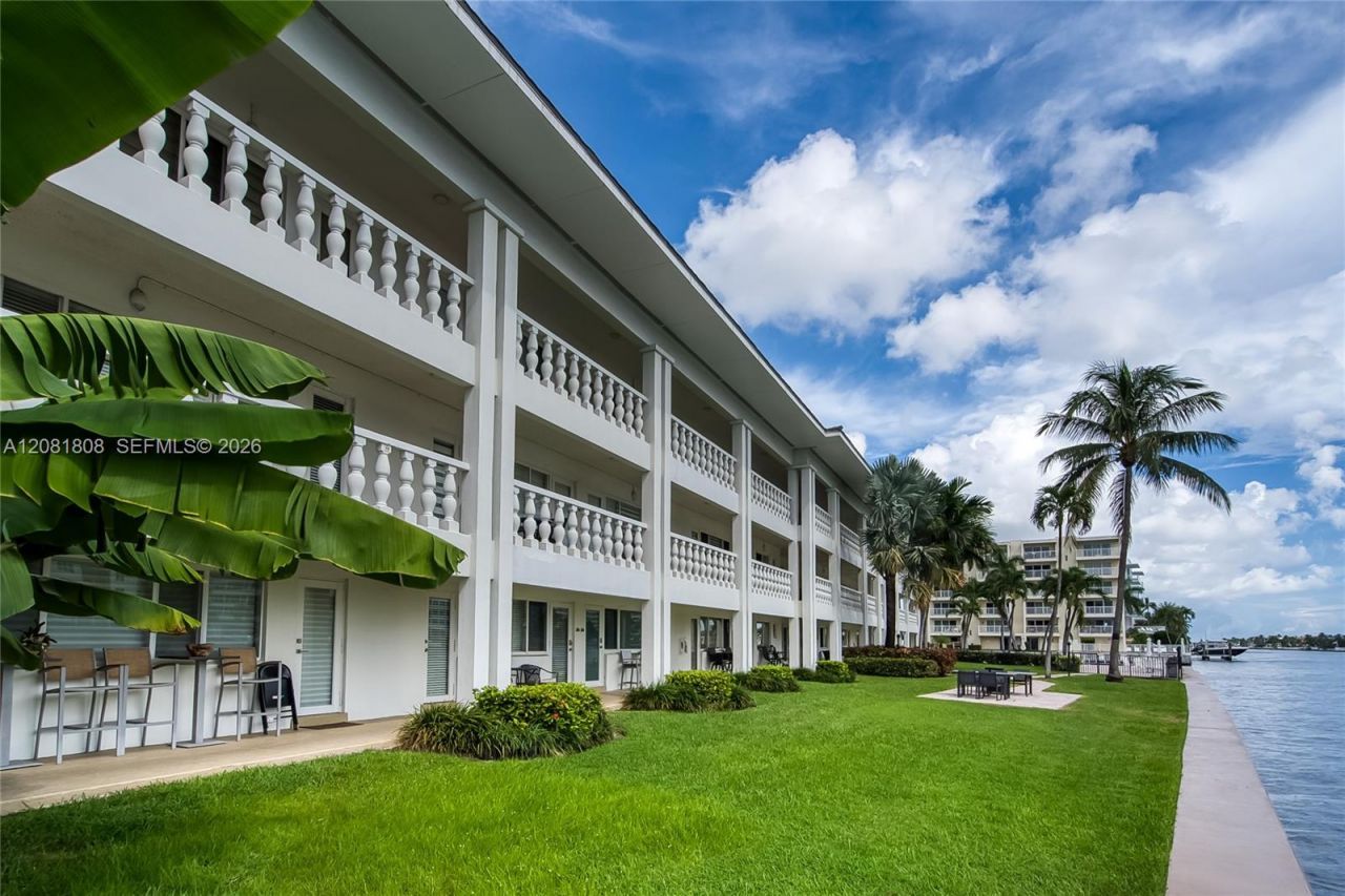 2895 NE 32nd St, Unit 205, Fort Lauderdale, FL 33306 Photo