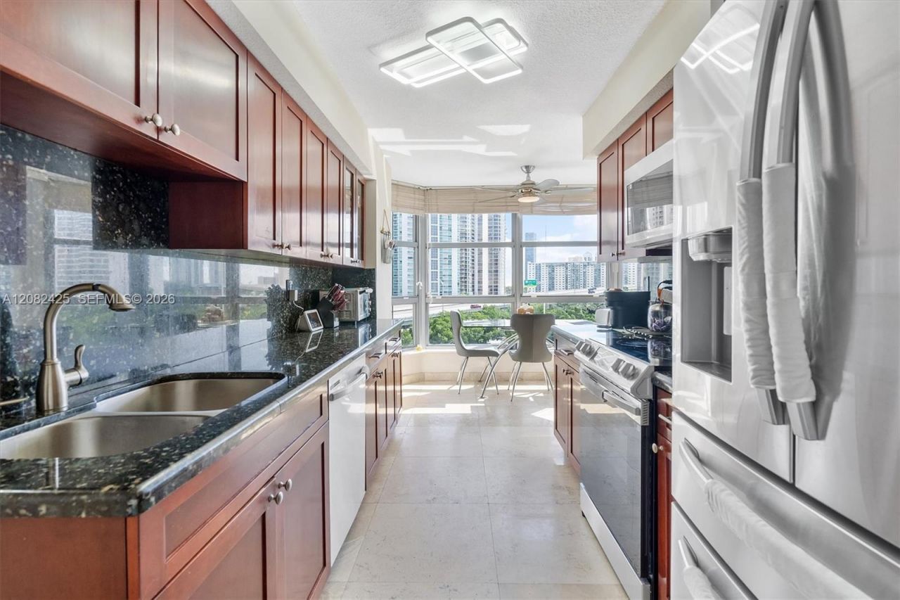 3500 Mystic Pointe Dr , Unit 806, Aventura, FL 33180 Photo