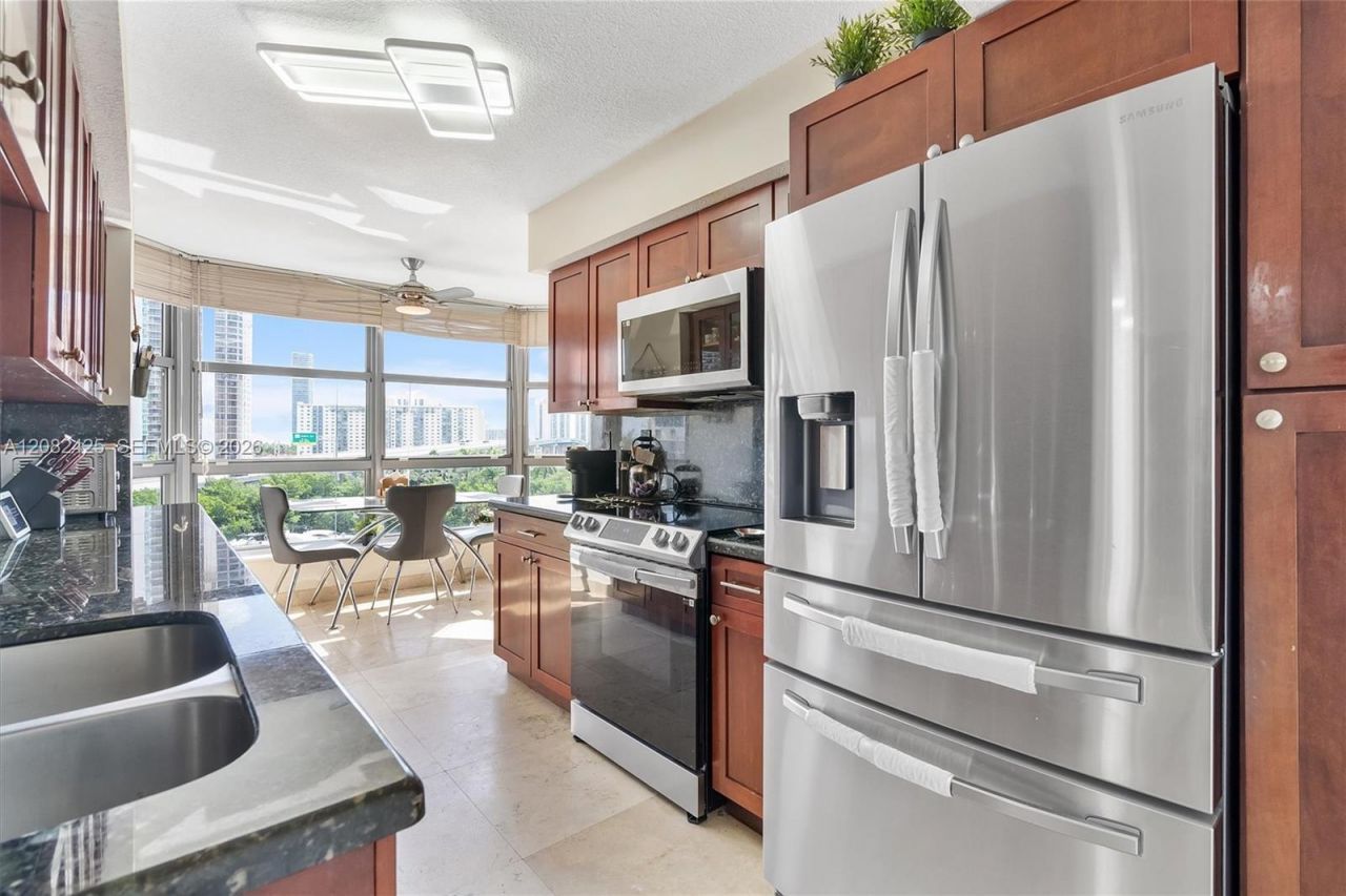 3500 Mystic Pointe Dr , Unit 806, Aventura, FL 33180 Photo