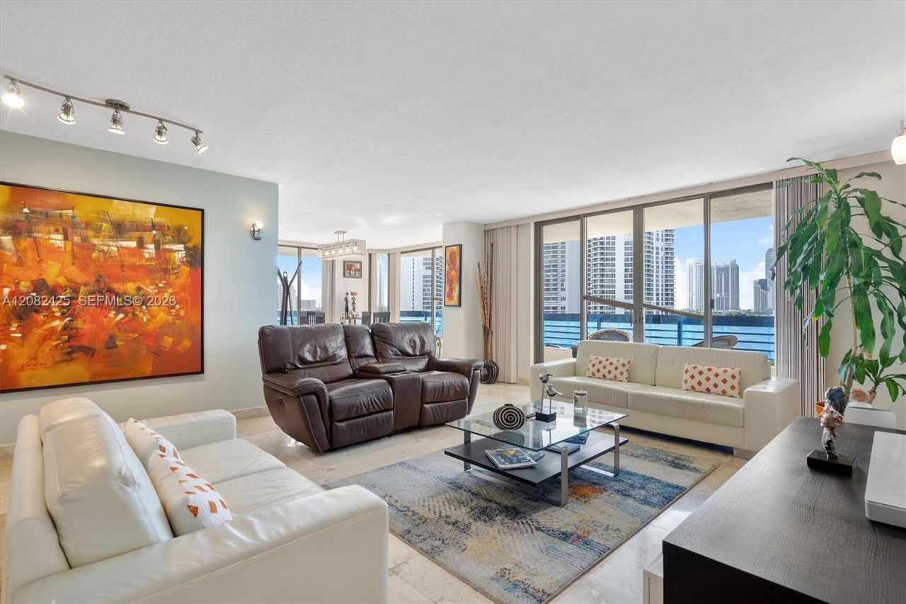 3500 Mystic Pointe Dr , Unit 806, Aventura, FL 33180 Photo