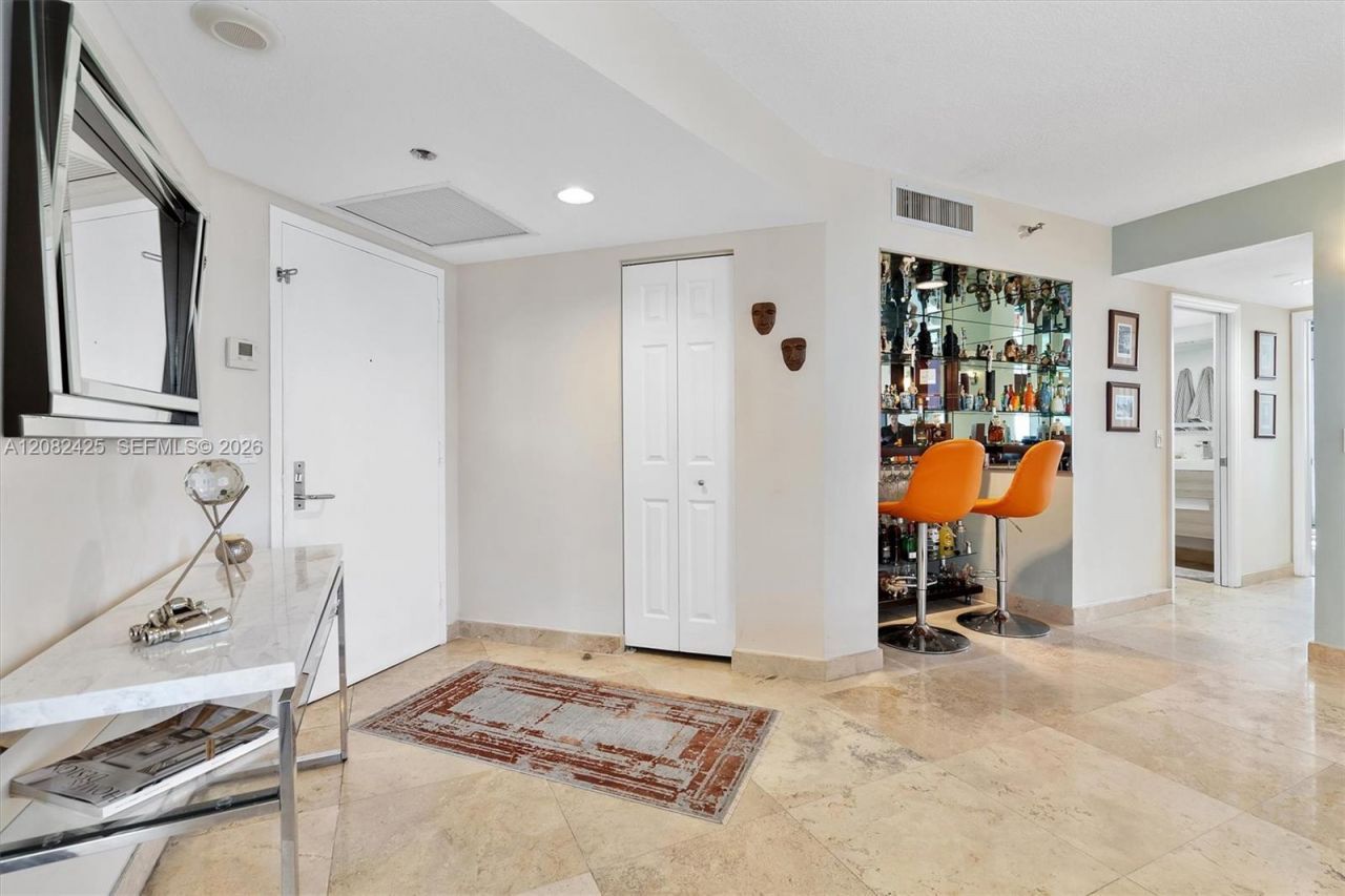 3500 Mystic Pointe Dr , Unit 806, Aventura, FL 33180 Photo