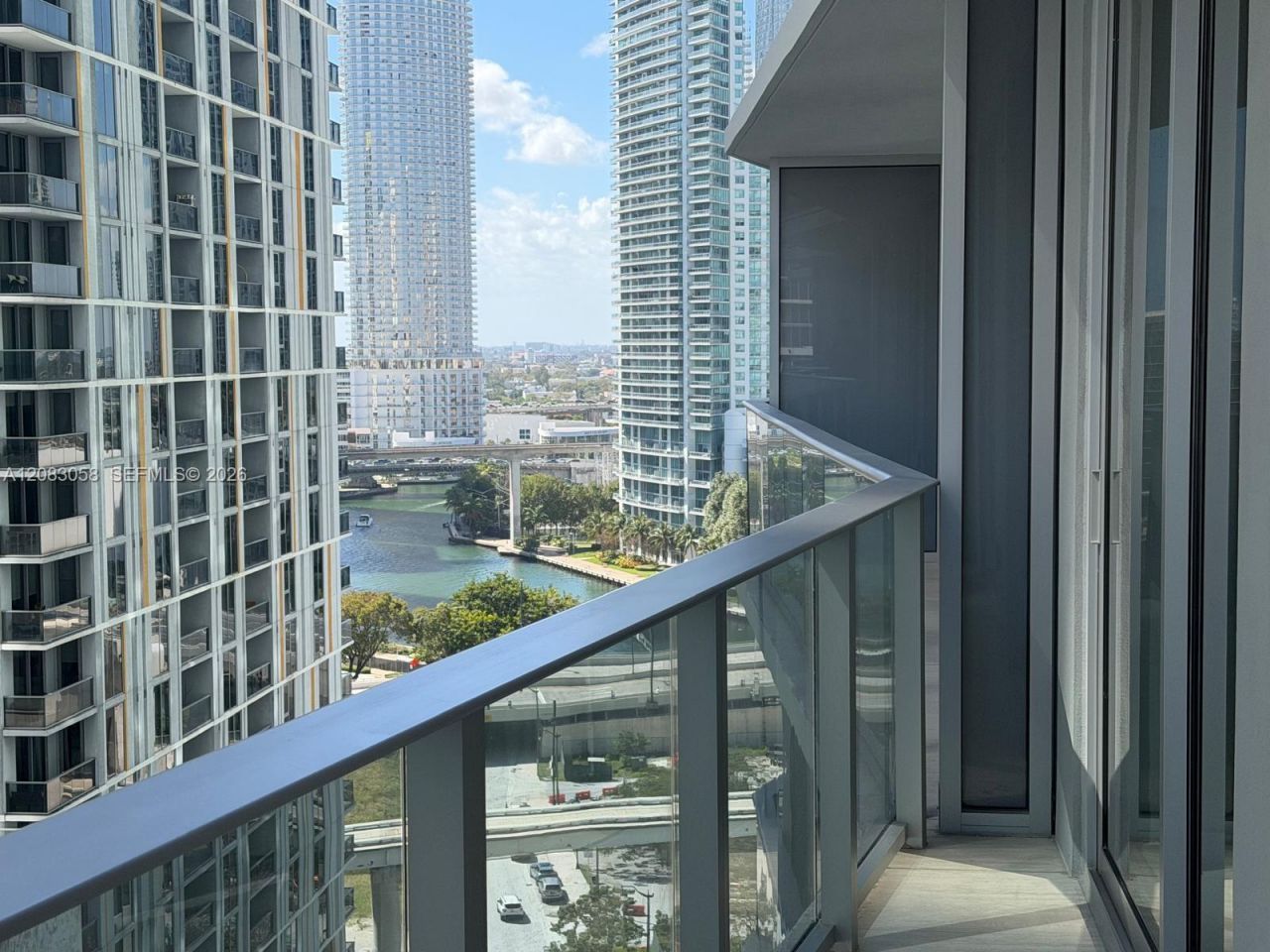 77 SE 5th , Unit 1611, Miami, FL 33131 Photo