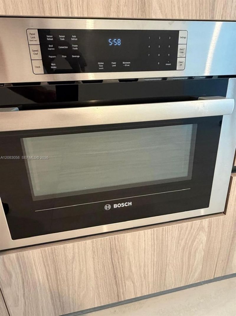 77 SE 5th , Unit 1611, Miami, FL 33131 Photo