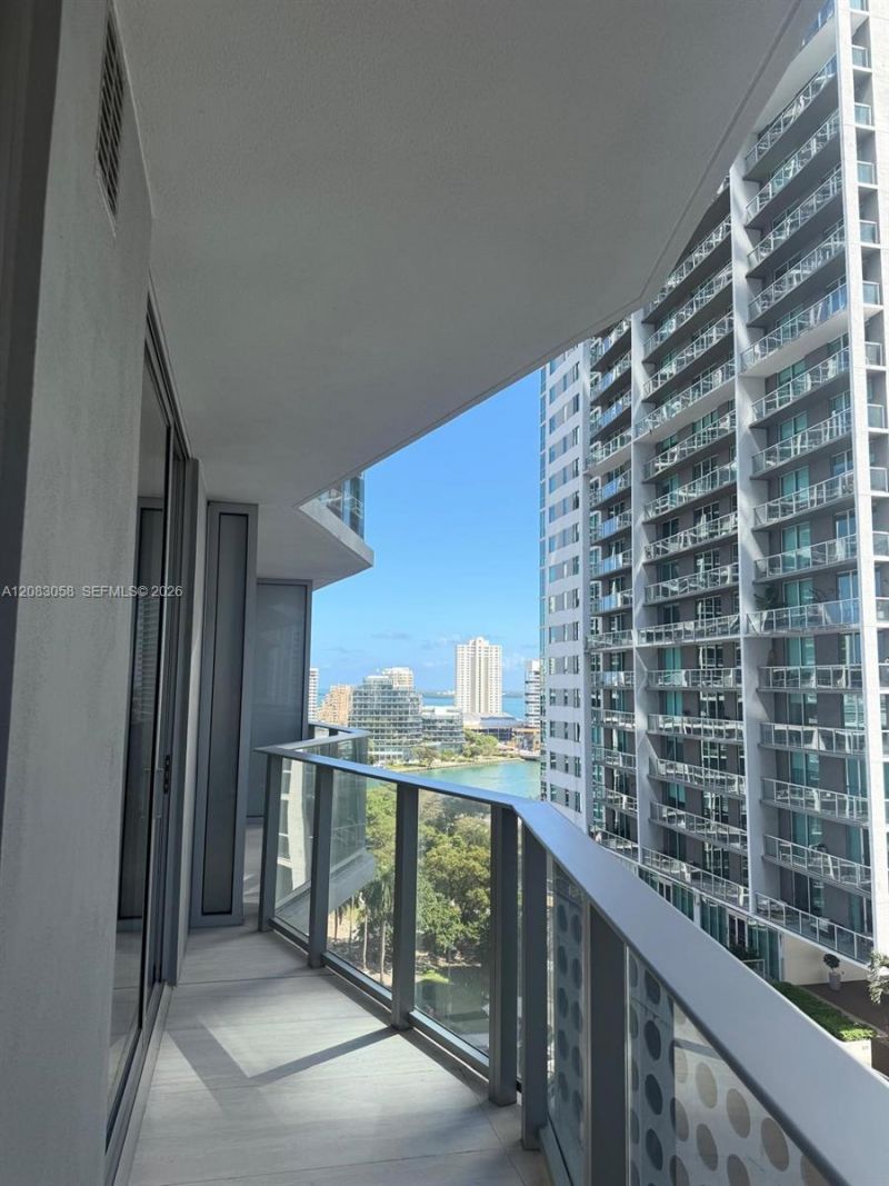 77 SE 5th , Unit 1611, Miami, FL 33131 Photo