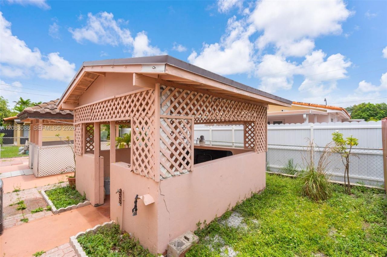 615 SW 62nd Ct , Miami, FL 33144 Photo