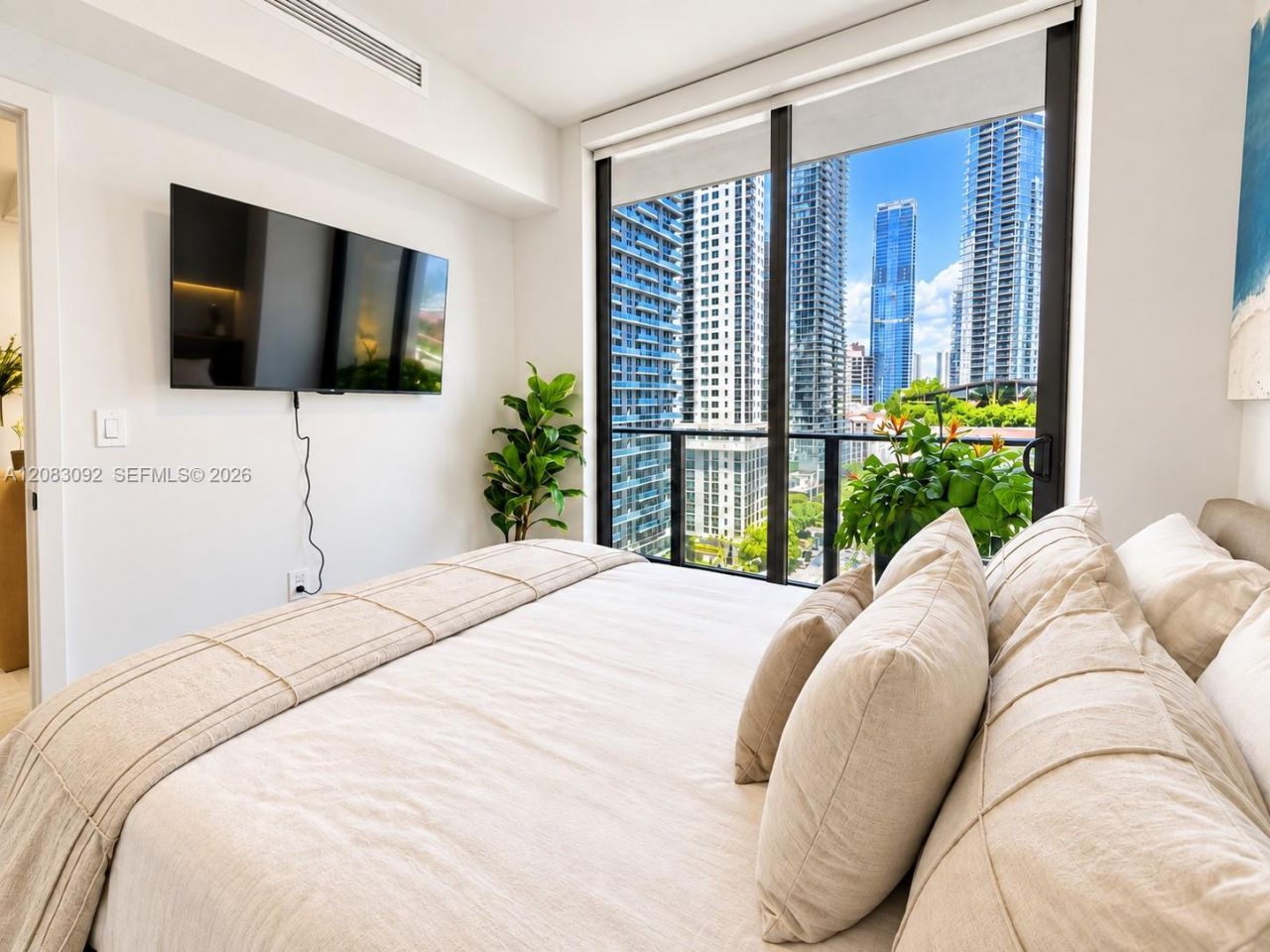121 NE 5th St, Unit 1511, Miami, FL 33132 Photo