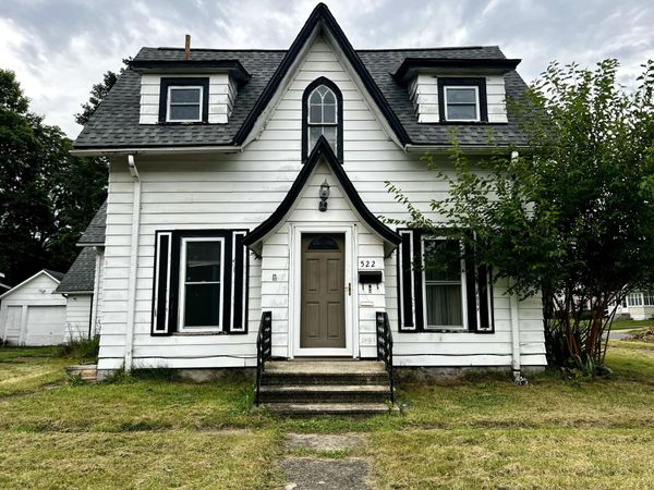 522 Walnut Street, Three Rivers, MI 49093