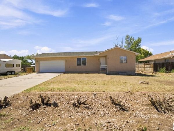 817 S Wolcott Dr, Pueblo West, CO 81007