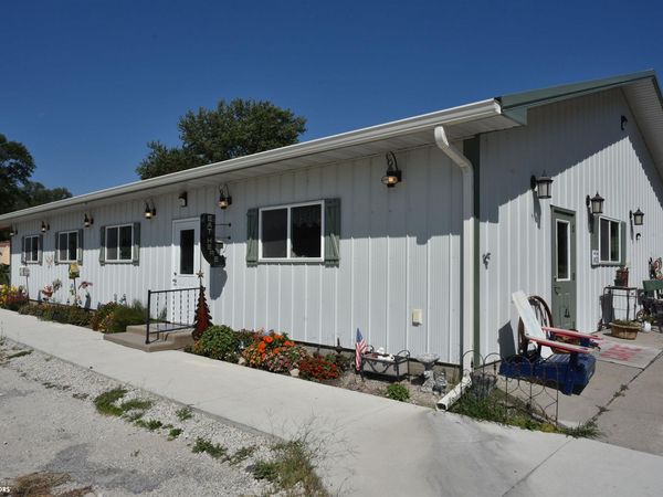 400 Vine, Woodburn, IA 50275