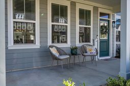 617 Southview Lane photo 4