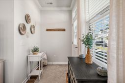 617 Southview Lane photo 4