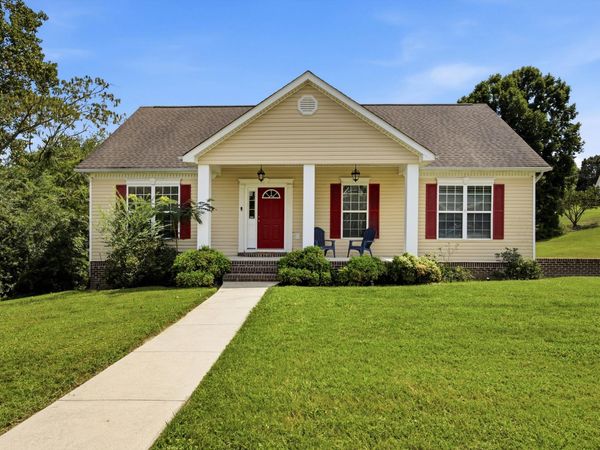 10439 Sovereign Pointe Drive, Soddy Daisy, TN 37379