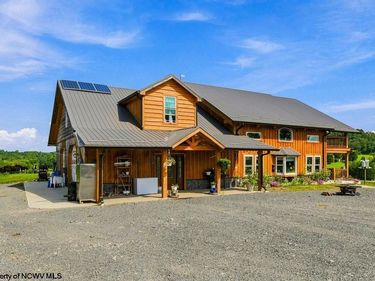 9421 Morgantown Pike, Philippi, WV 26416