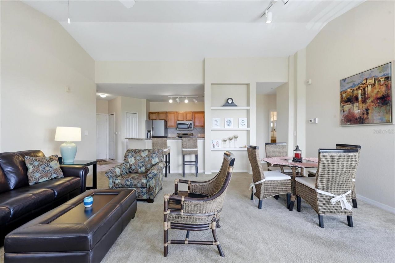 8325 38th Street Circle E, Unit 307, Sarasota, FL 34243 Photo