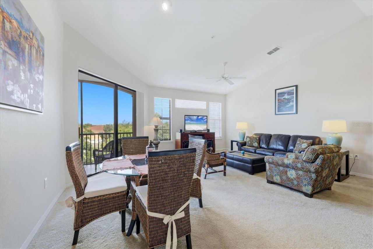 8325 38th Street Circle E, Unit 307, Sarasota, FL 34243 Photo