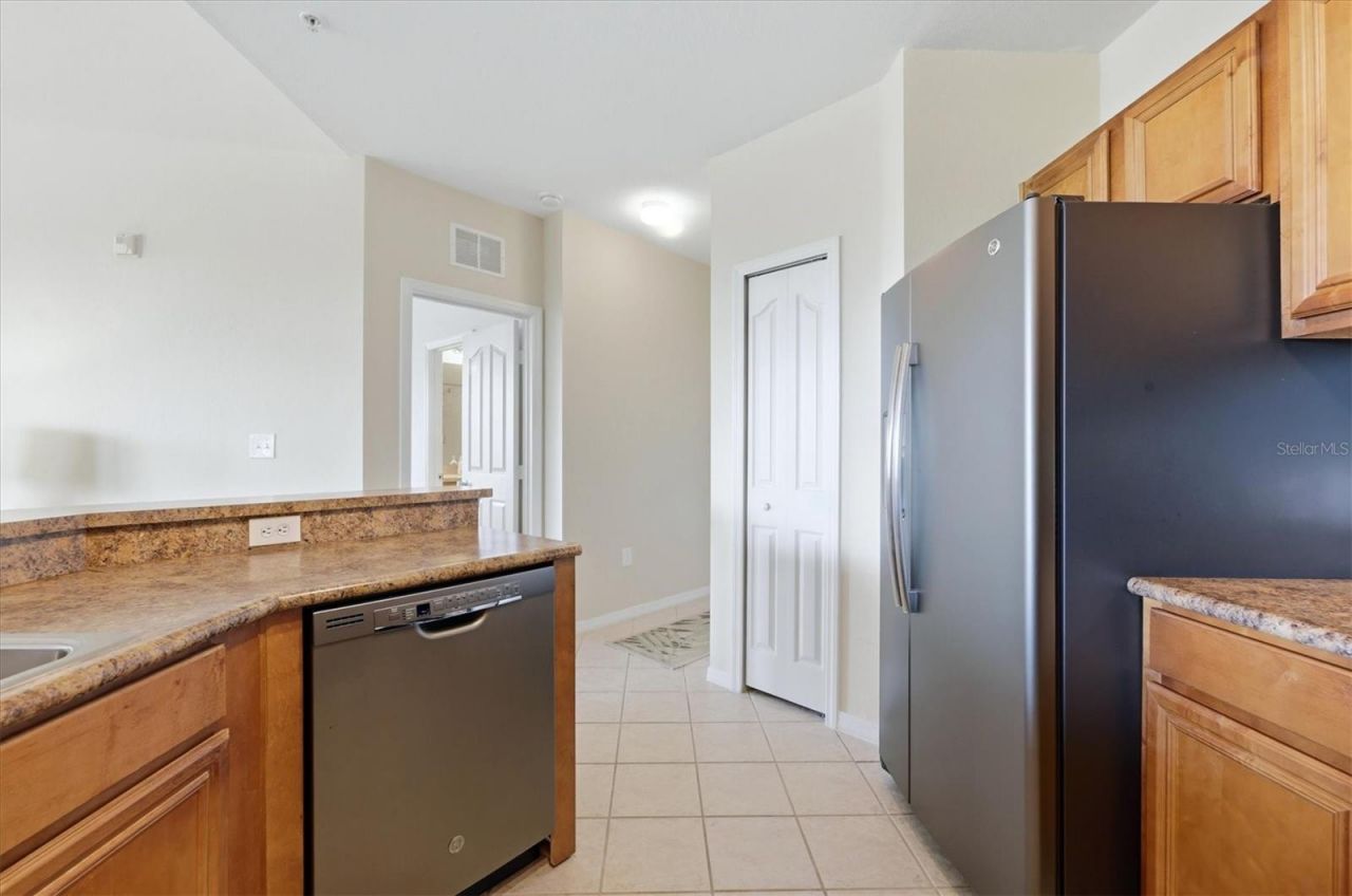 8325 38th Street Circle E, Unit 307, Sarasota, FL 34243 Photo