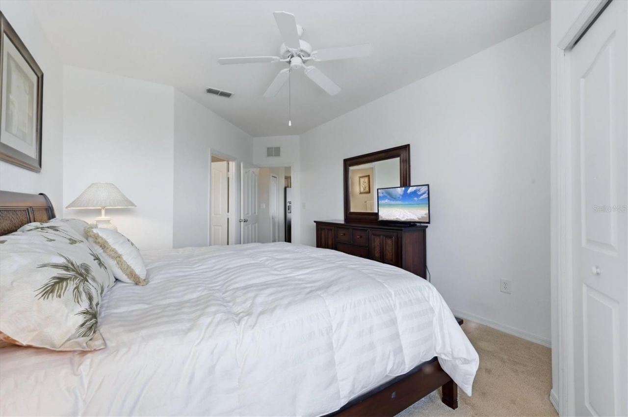 8325 38th Street Circle E, Unit 307, Sarasota, FL 34243 Photo
